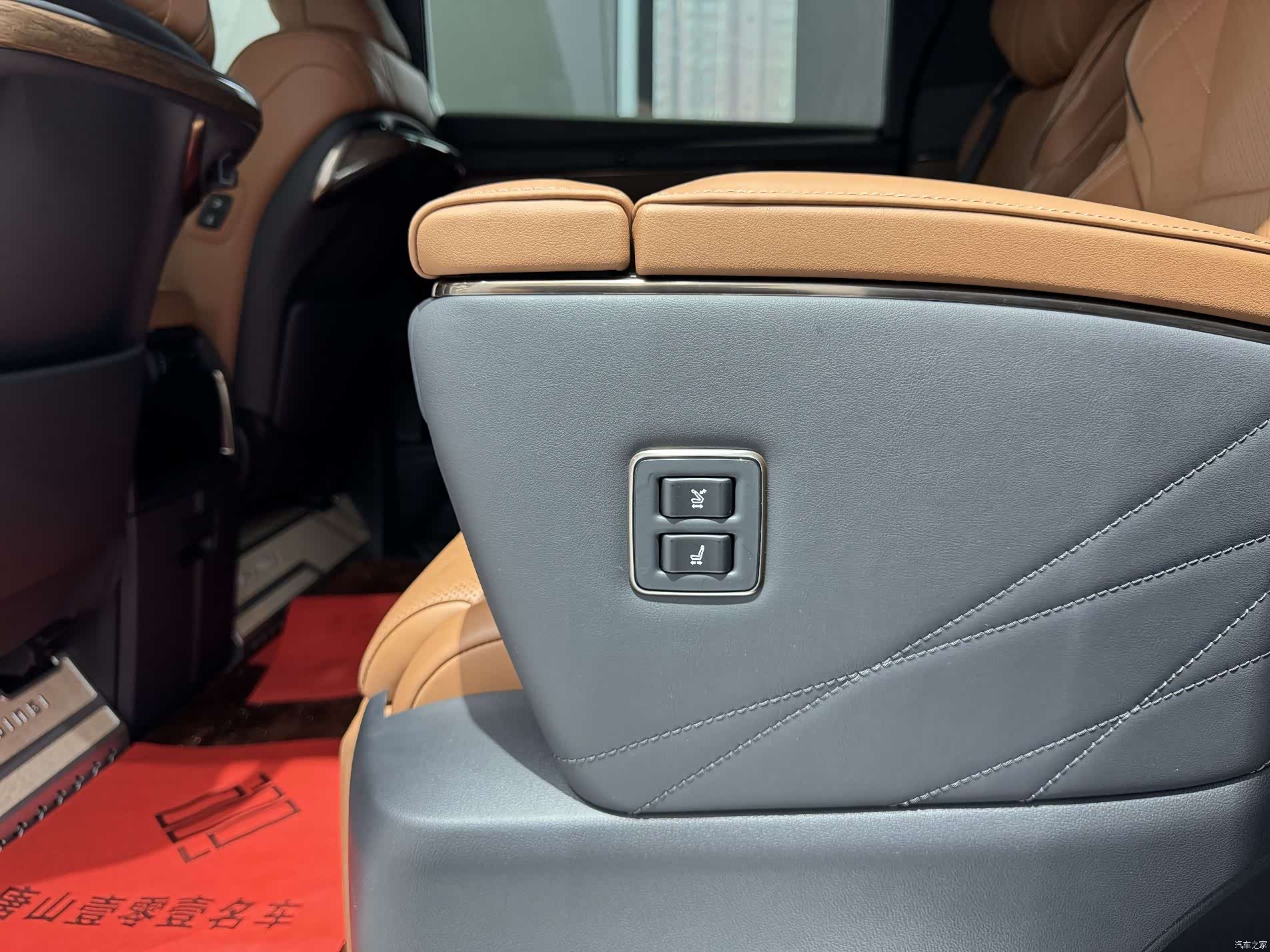 Toyota Alphard, 2025 29