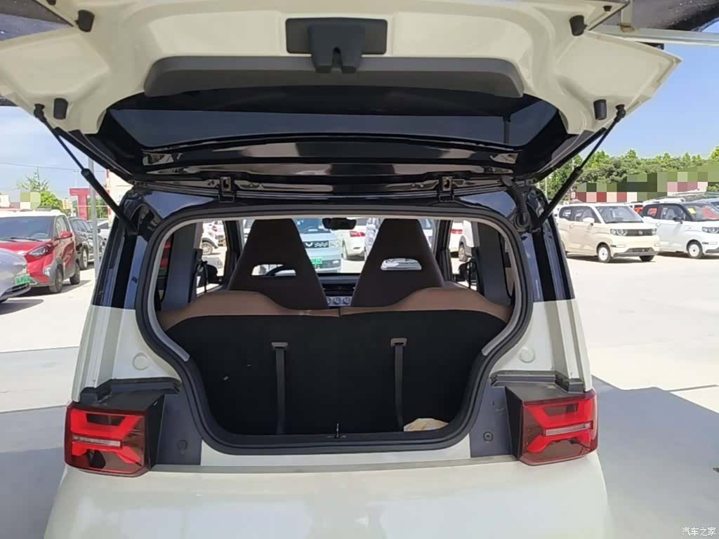 Wuling MINIEV, 2022 19