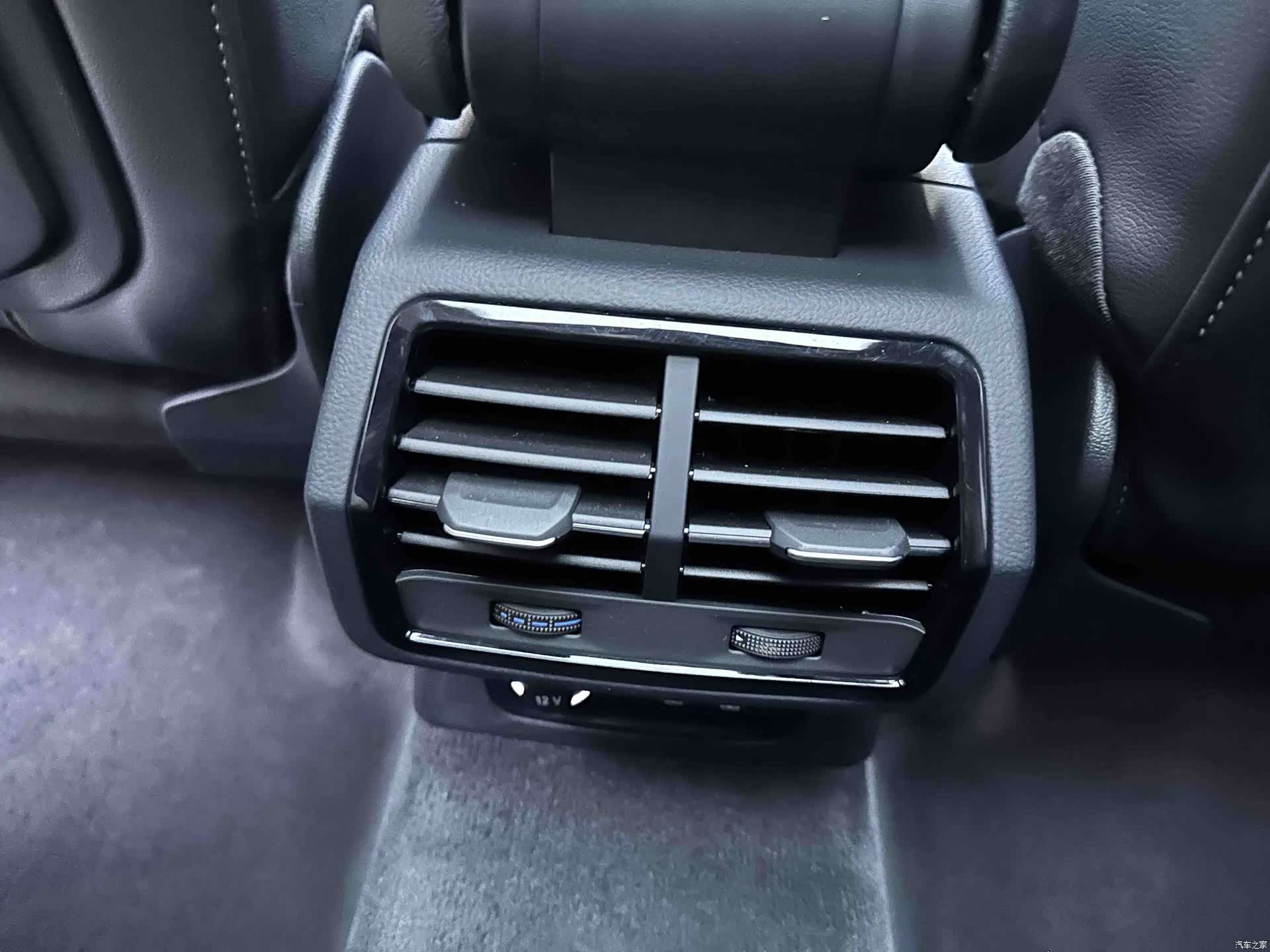 Audi Q3, 2022 16