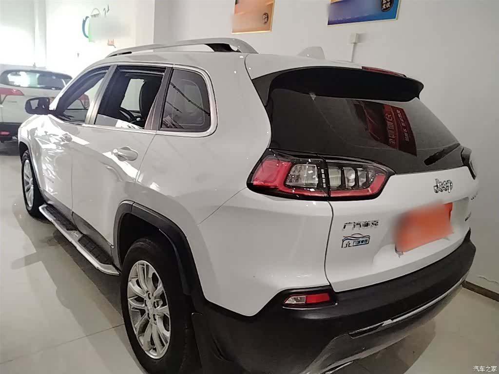 Jeep Cherokee, 2019 4