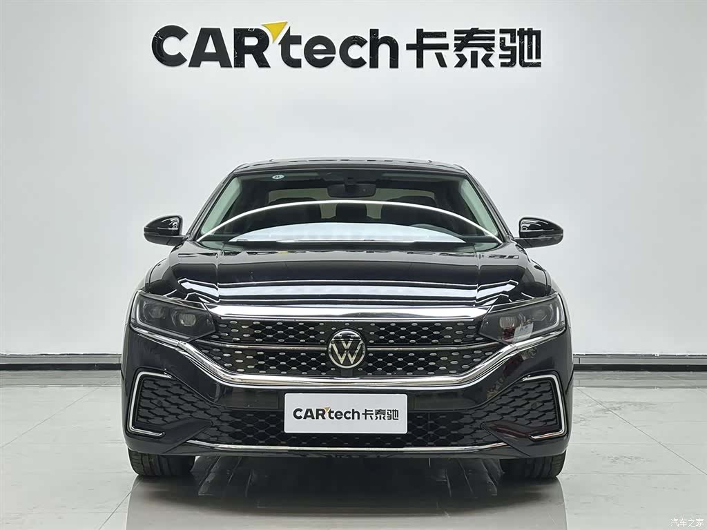 Volkswagen Passat, 2025 2