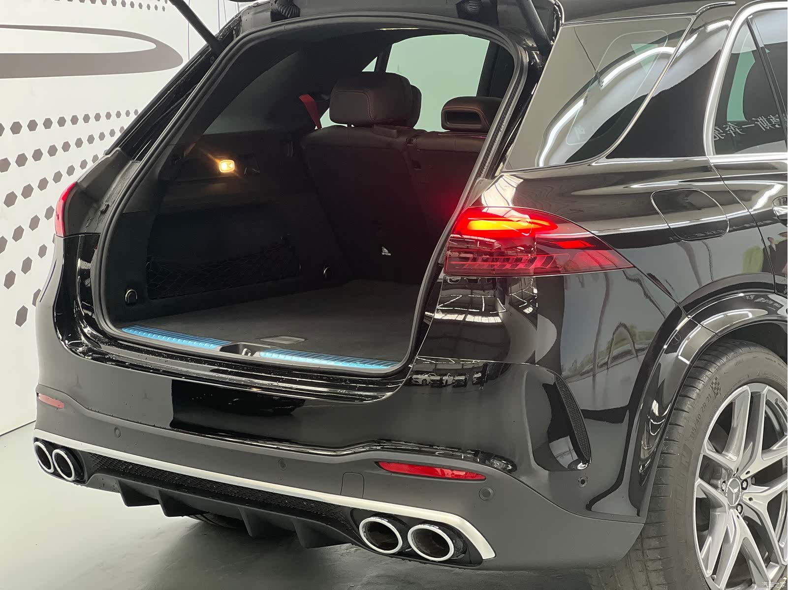 Mercedes-Benz GLE, 2025 все фото