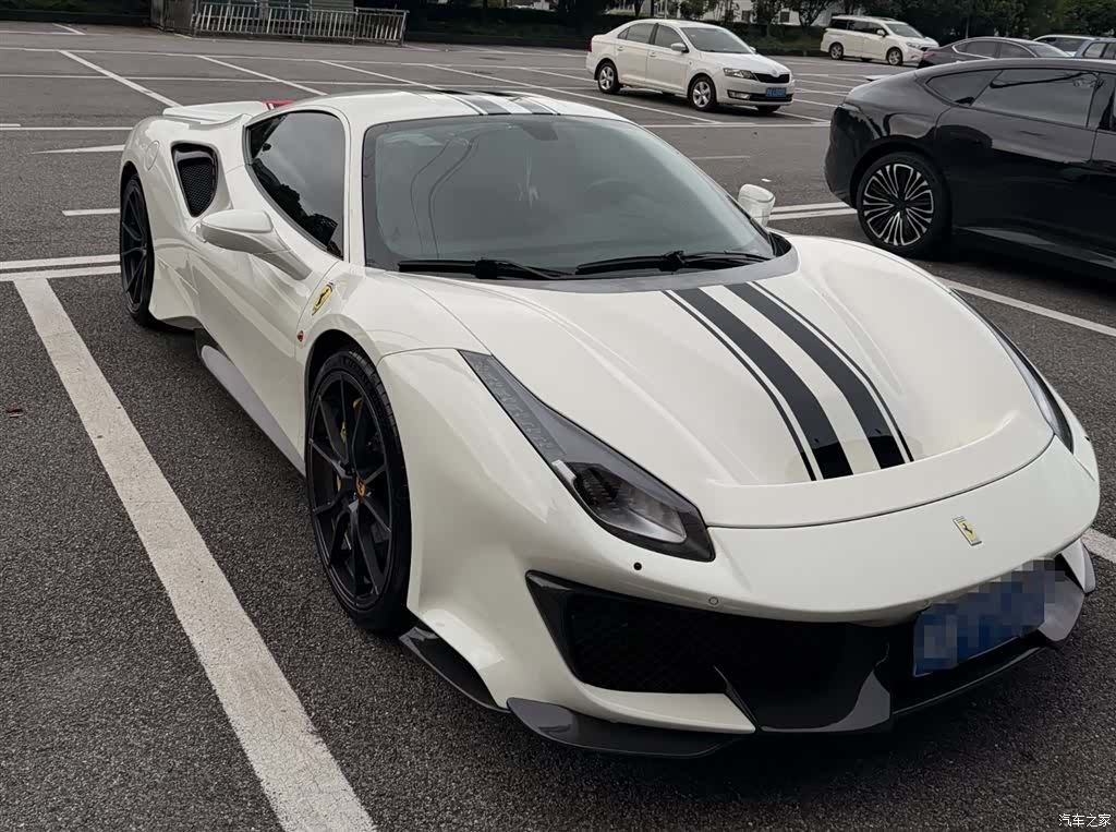 Ferrari 488, 2018 3