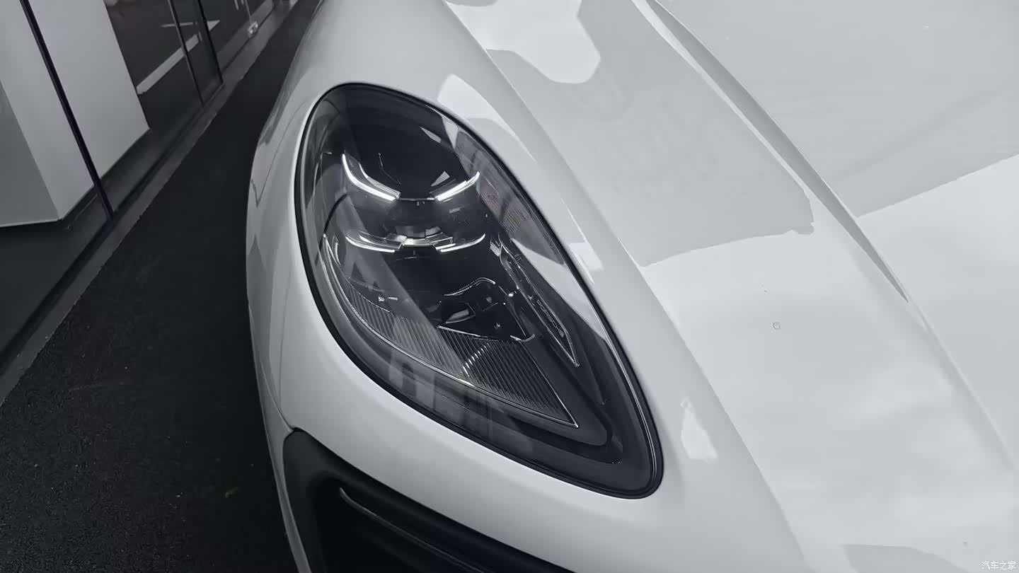 Porsche Macan, 2024 9