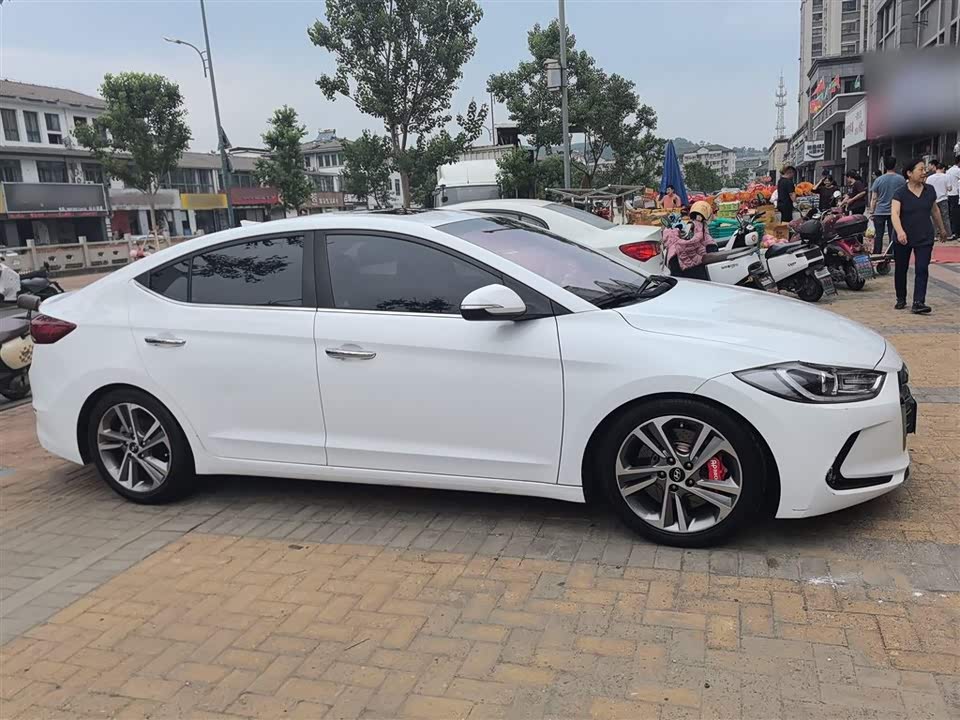Hyundai Lead