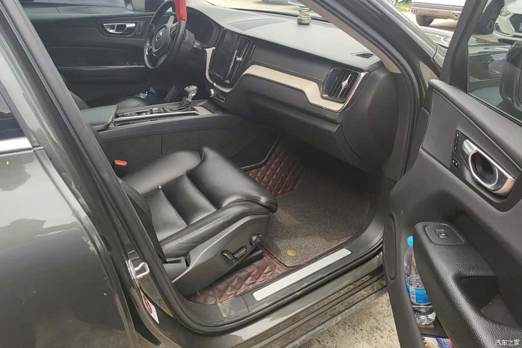 Volvo XC60, 2021 8