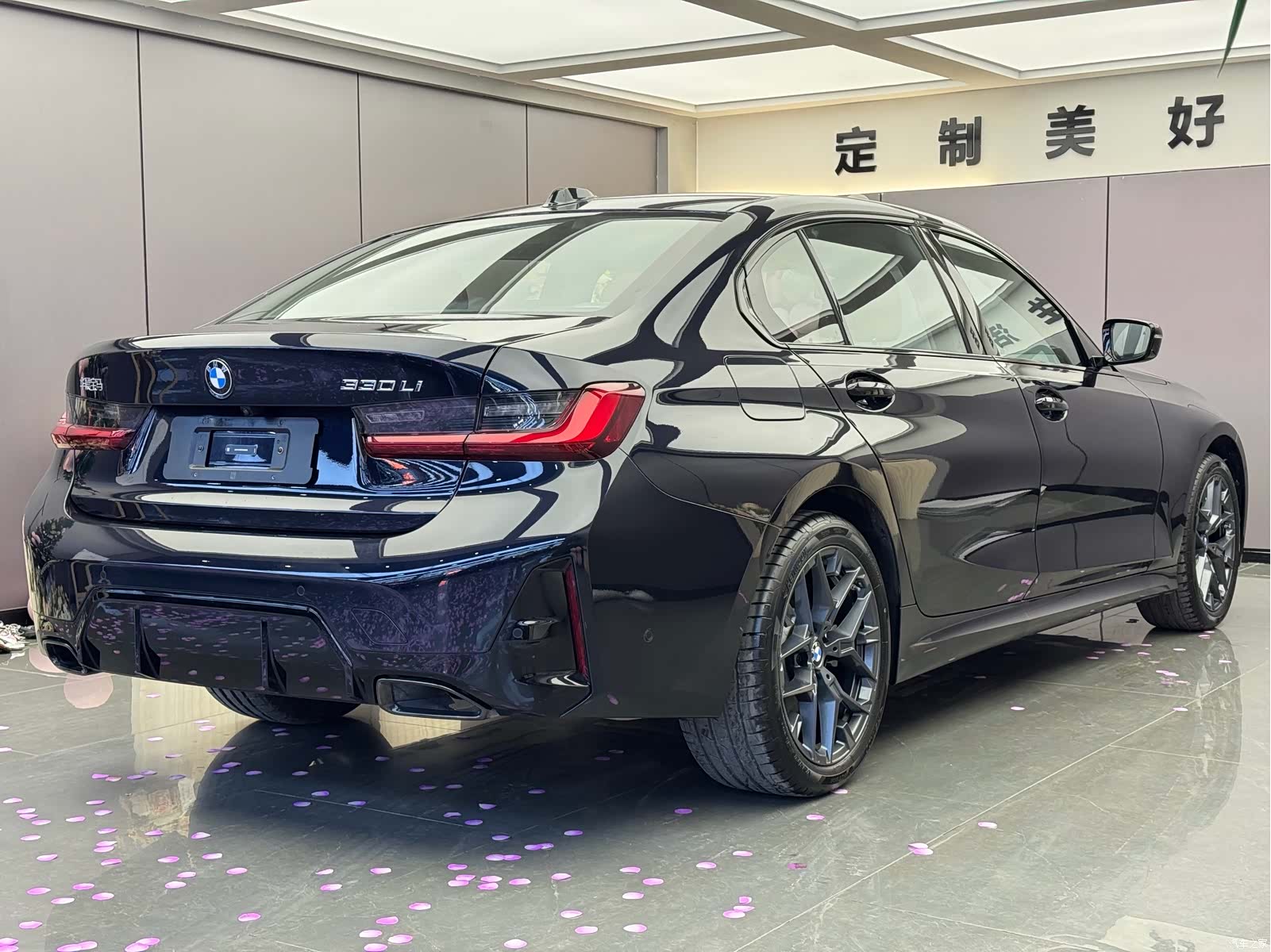 BMW 3 Series, 2025 12