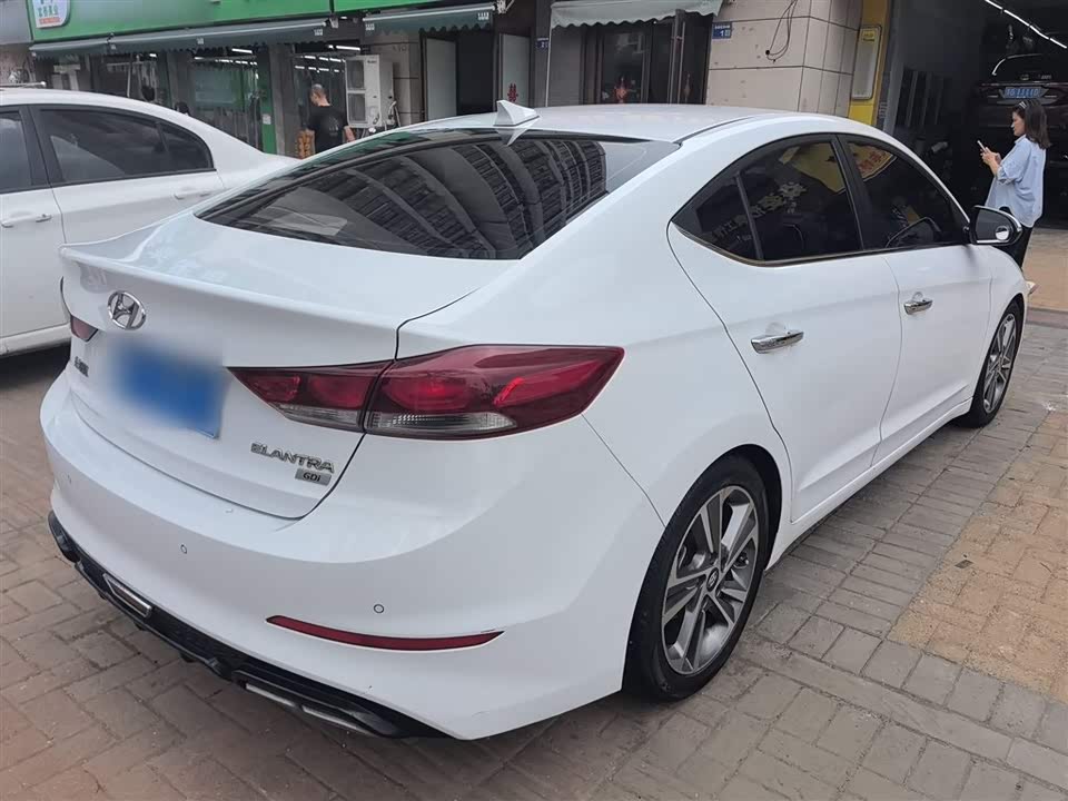 Hyundai Lead