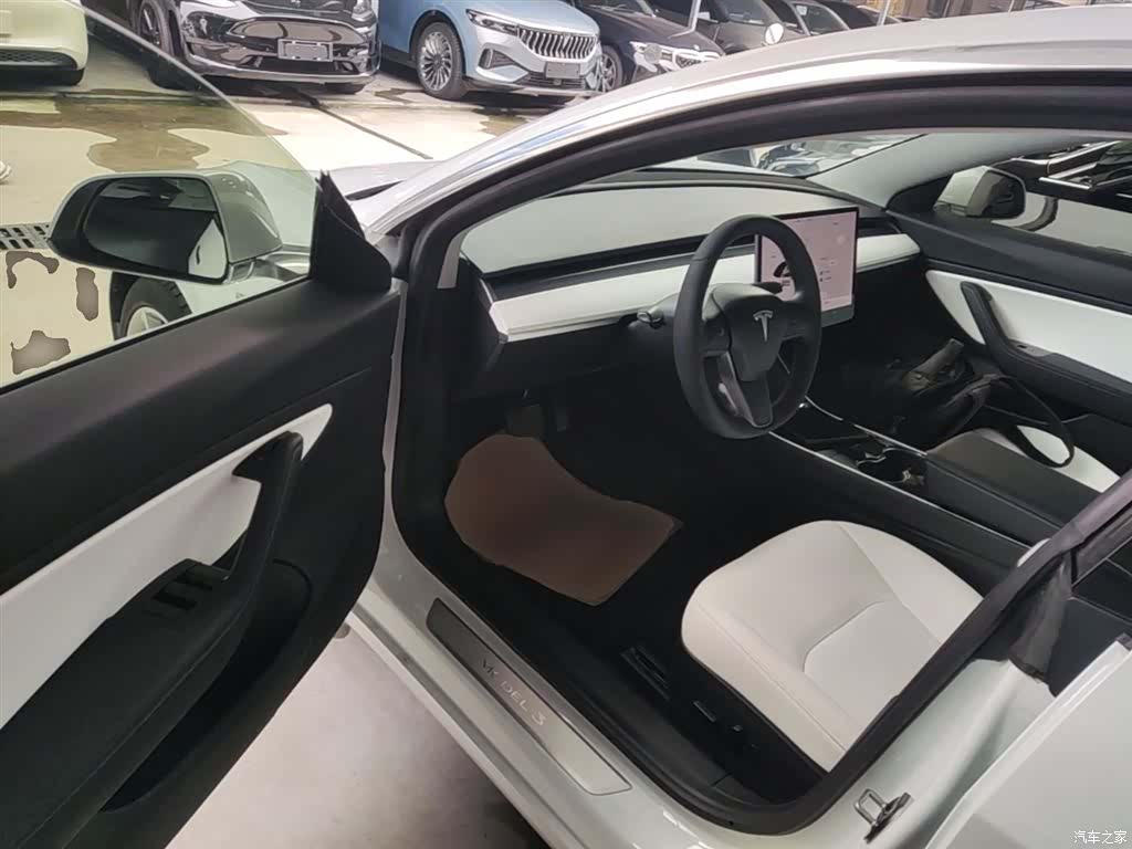 Tesla Model 3, 2020 16