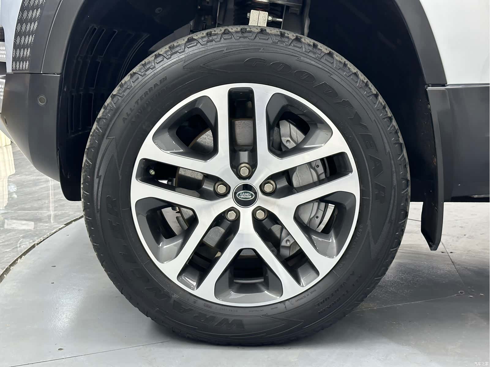 Land Rover Defender, 2021 23