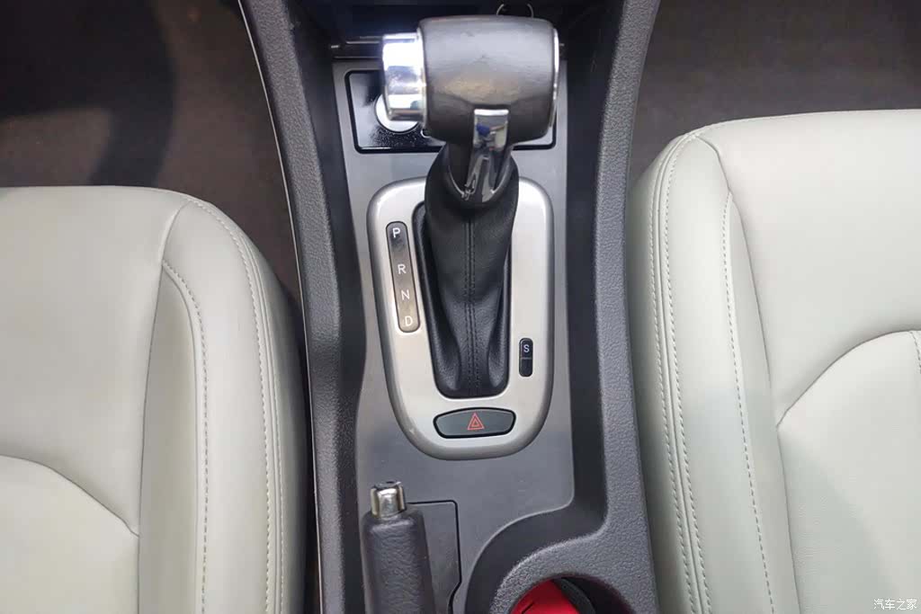 BAIC D50, 2016 16