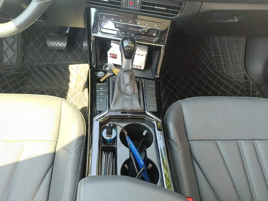 Volkswagen Passat 2024, фото 16