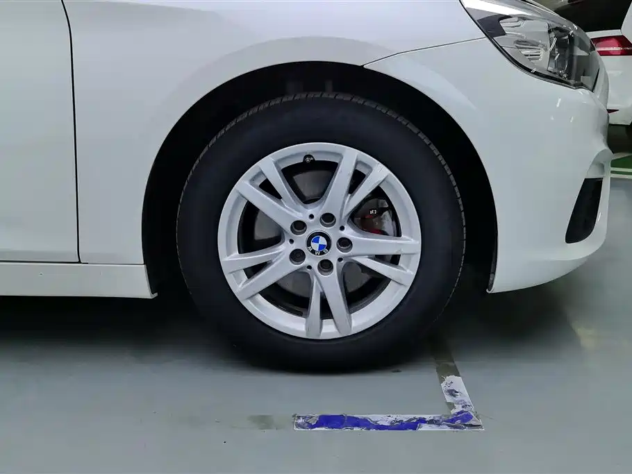 BMW 2 series station wagon