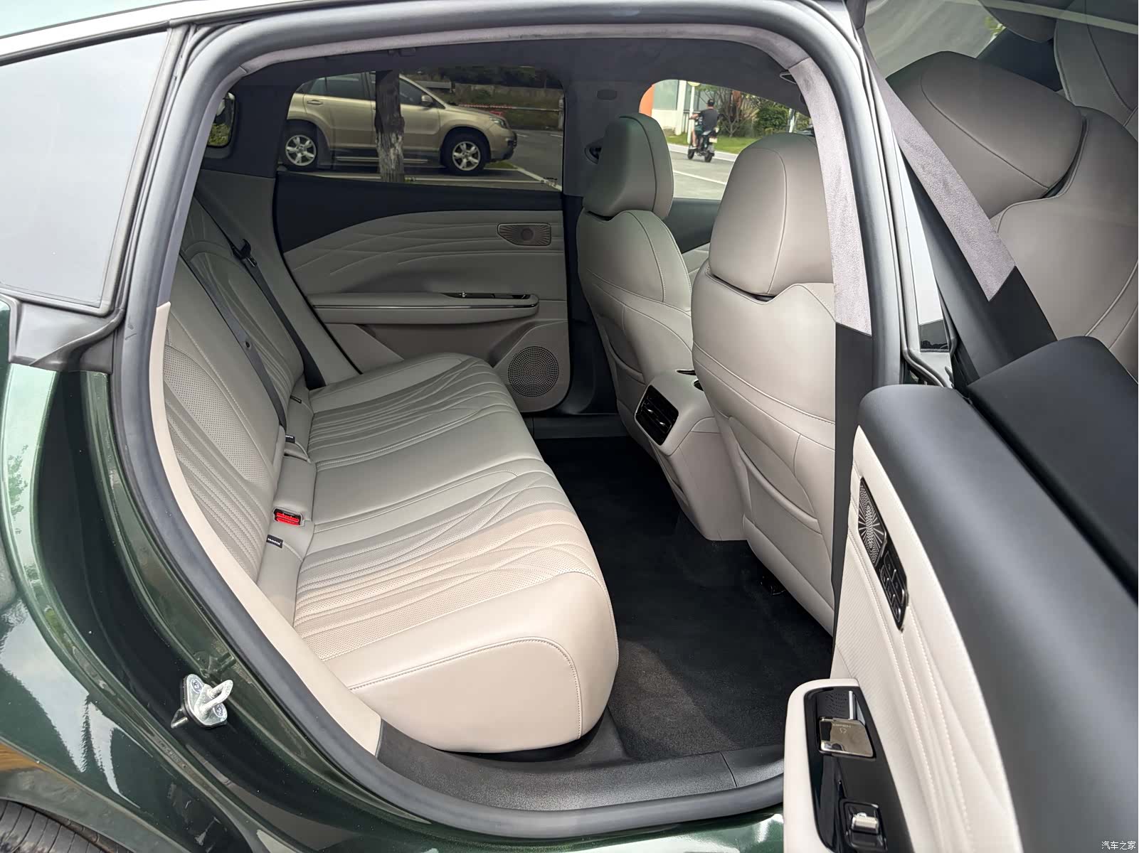 Geely 8, 2025 14