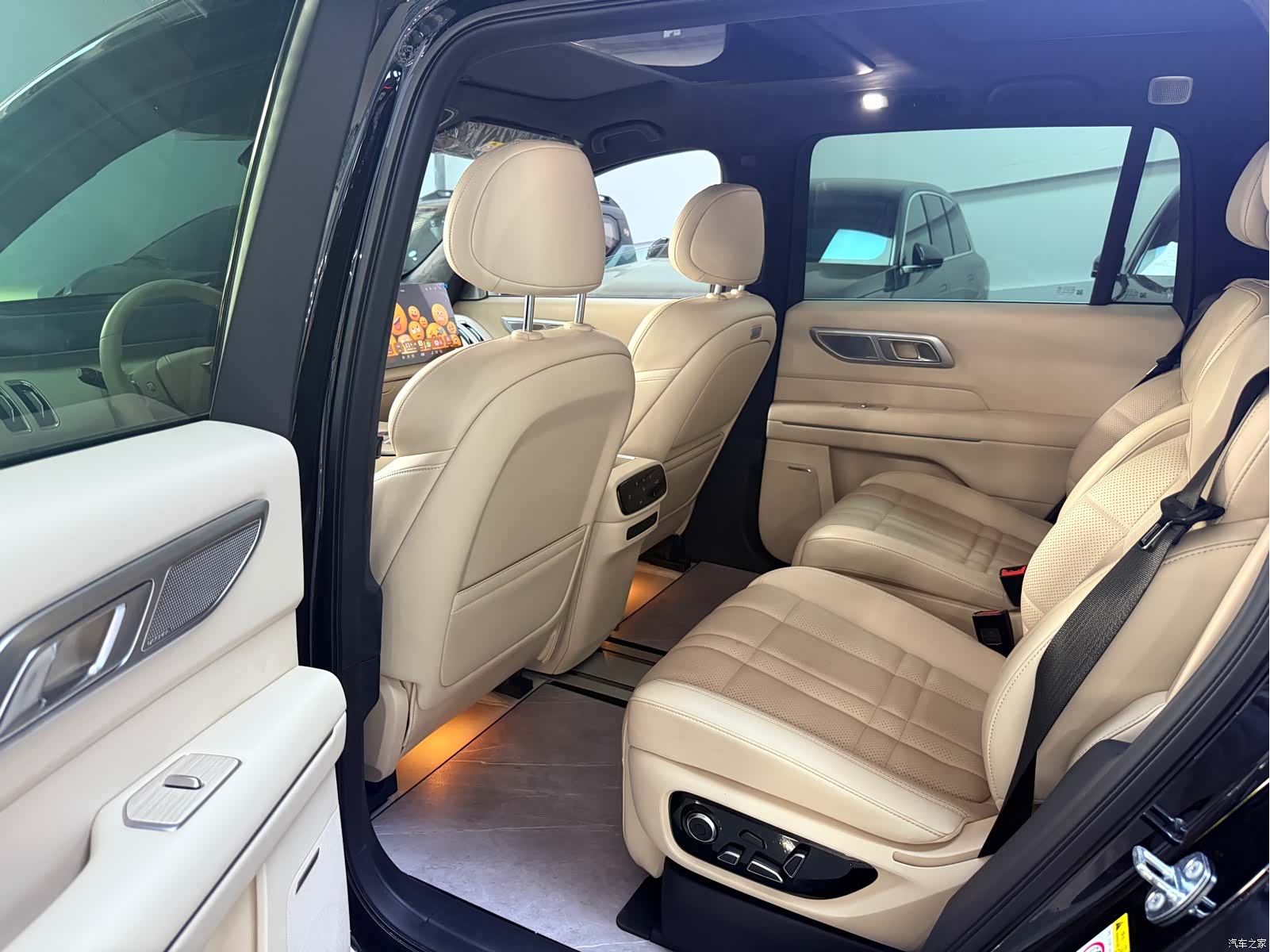 Deepal S09, 2025 9