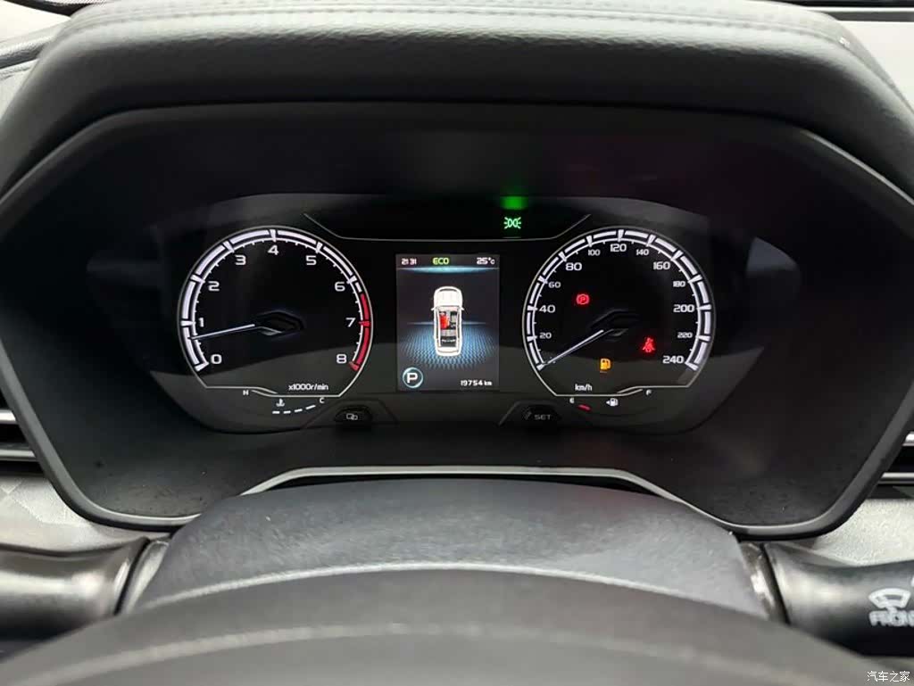 Geely X6, 2022 22