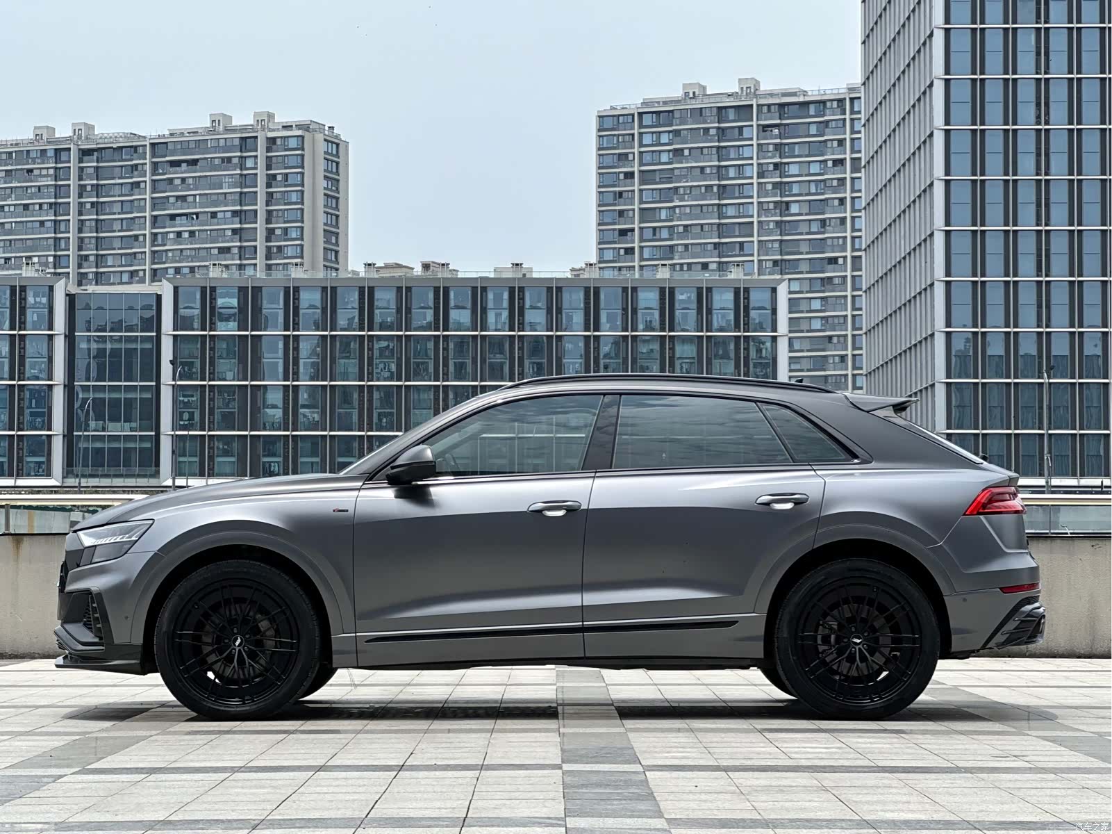 Audi Q8, 2021 7