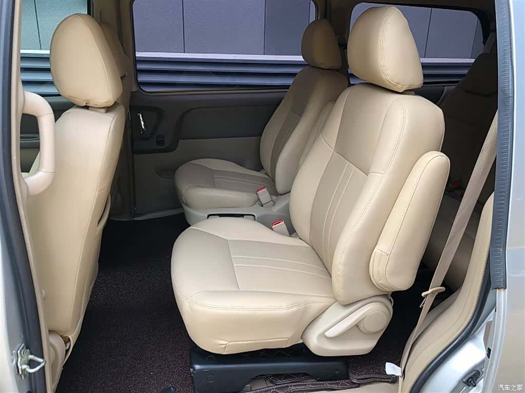 Buick GL8, 2014 9