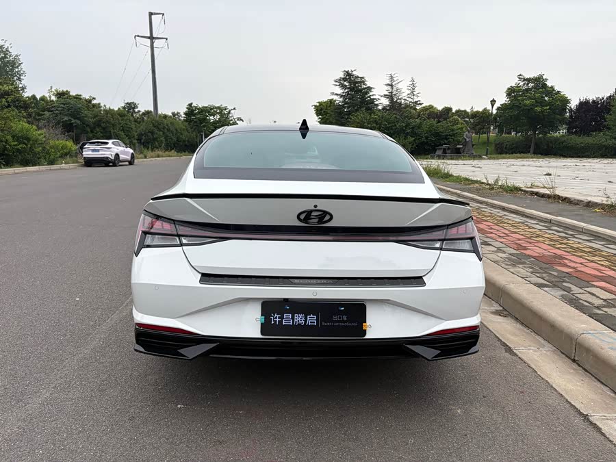 Hyundai Elantra 2023, фото 5