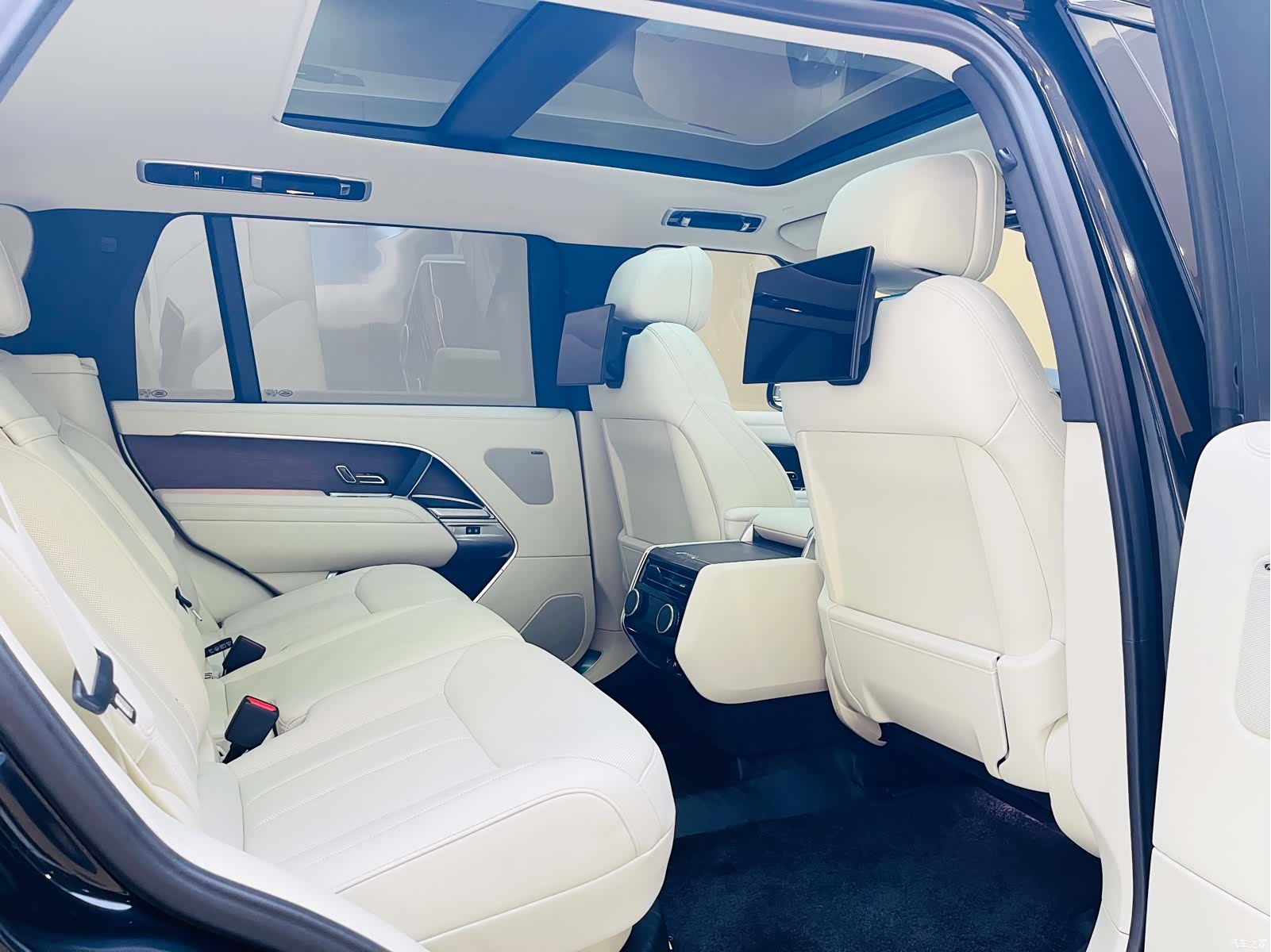 Land Rover Range Rover, 2023 15