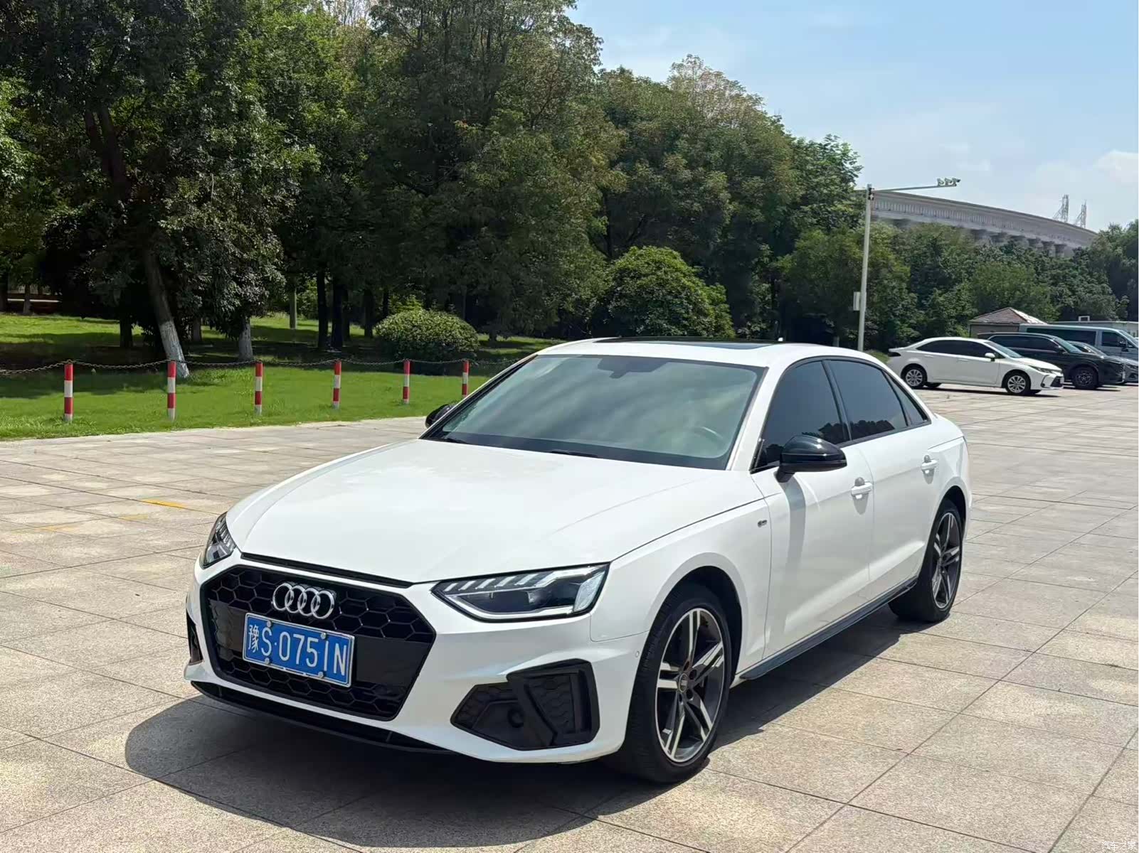 Audi A4L, 2022 1