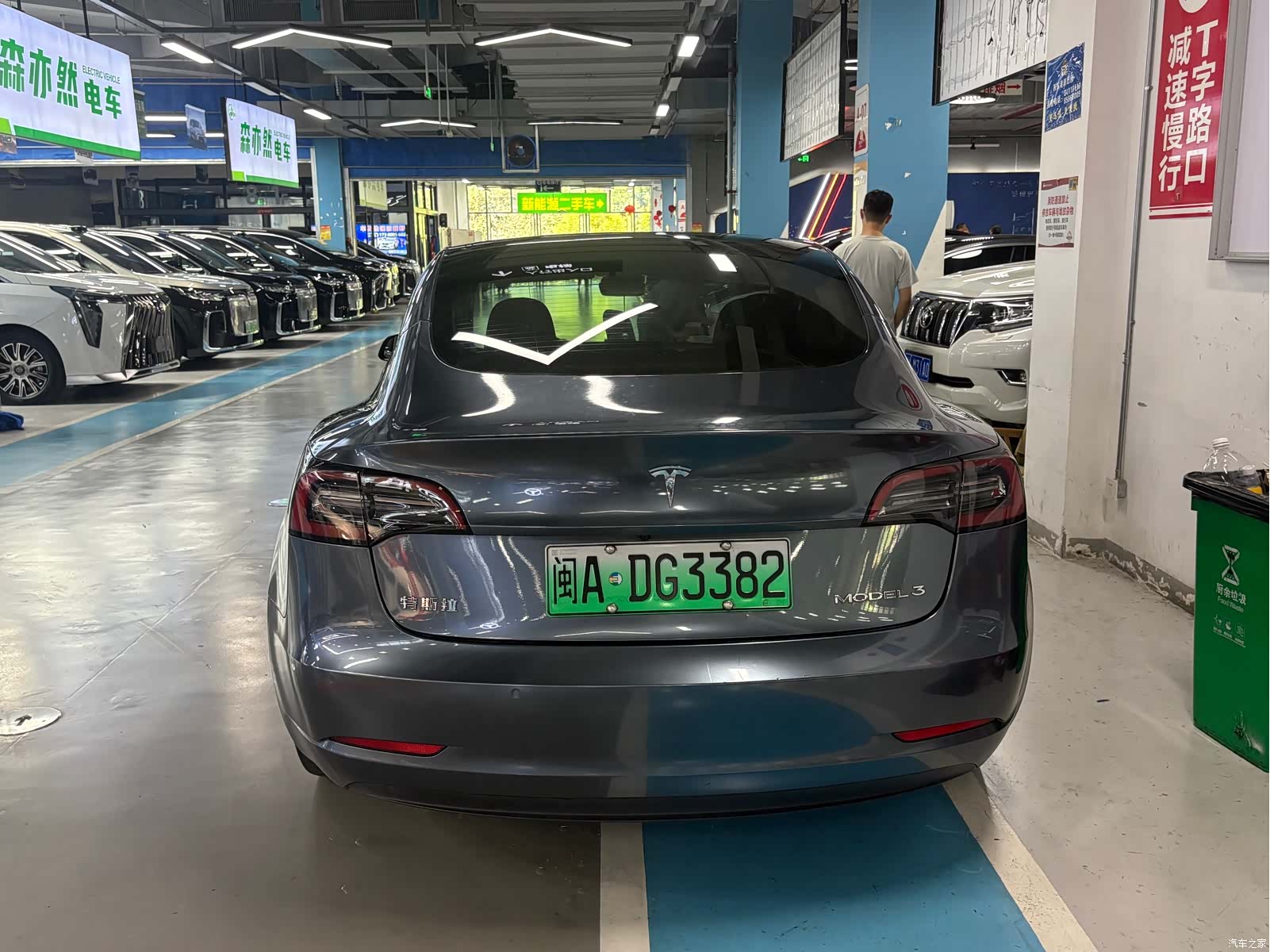 Tesla Model 3, 2023 все фото