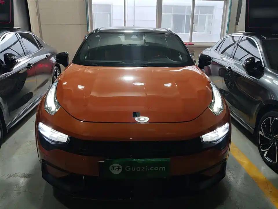 Lynk & Co 02 Hatchback