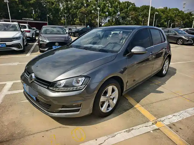Volkswagen Golf 2015 — купить из Китая под заказ