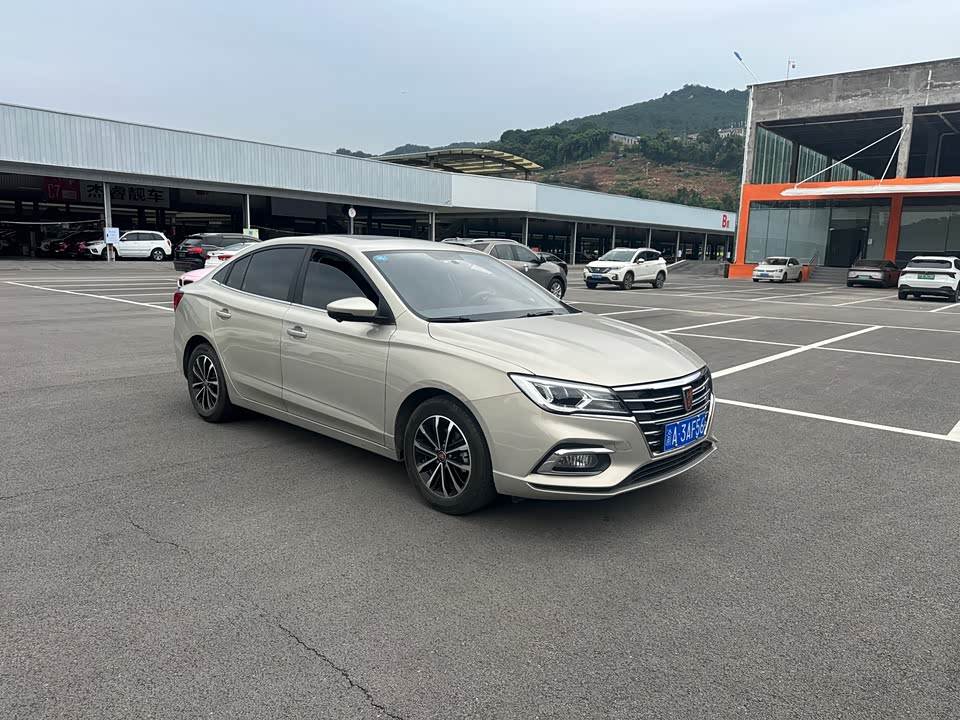 Roewe i5