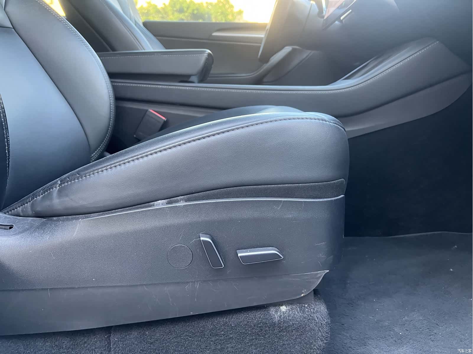 Tesla Model Y, 2023 20