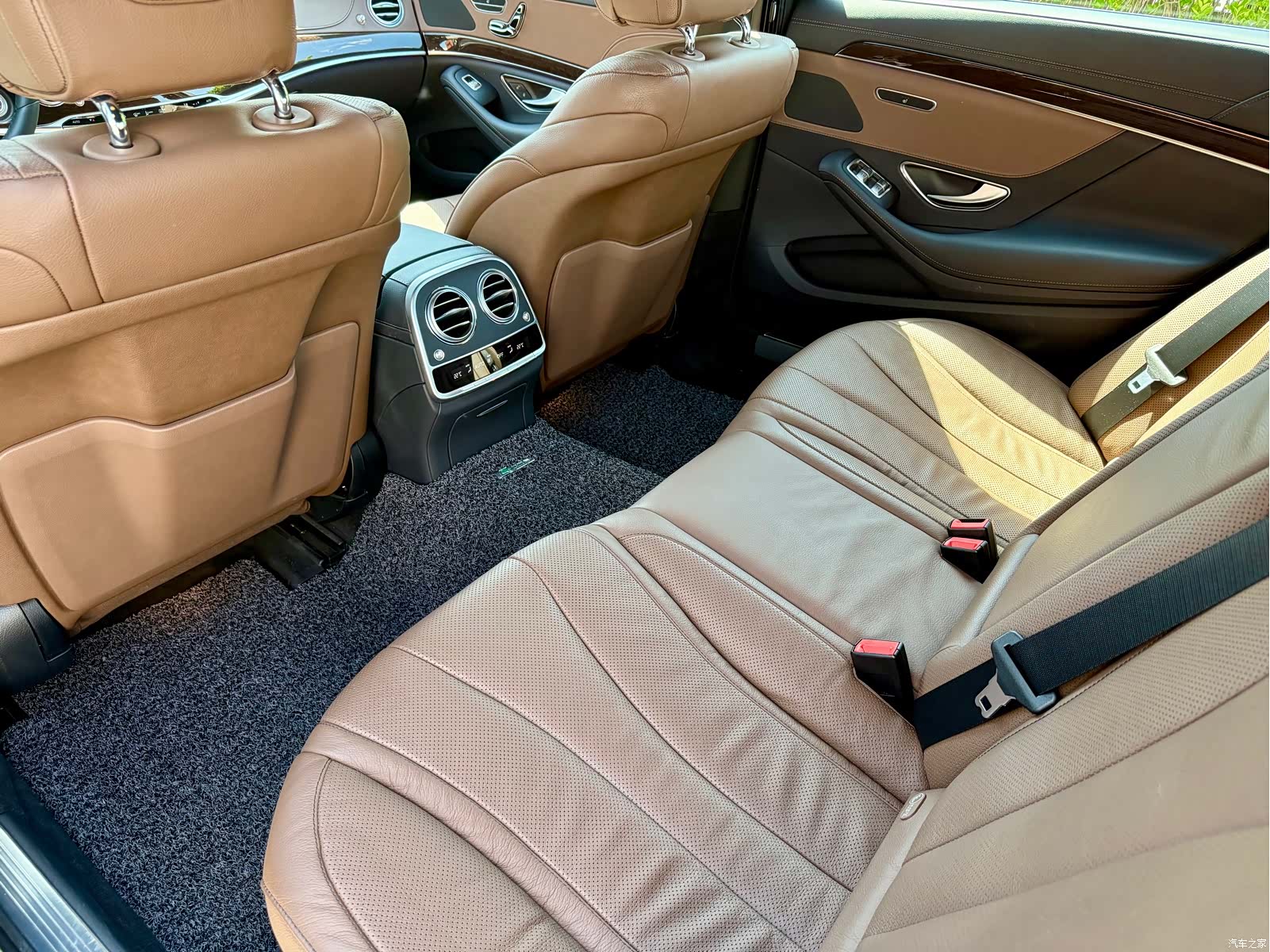 Mercedes-Benz S-Class, 2019 11