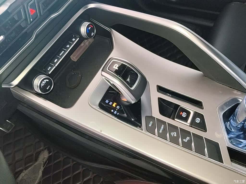 Geely Coolray, 2021 14