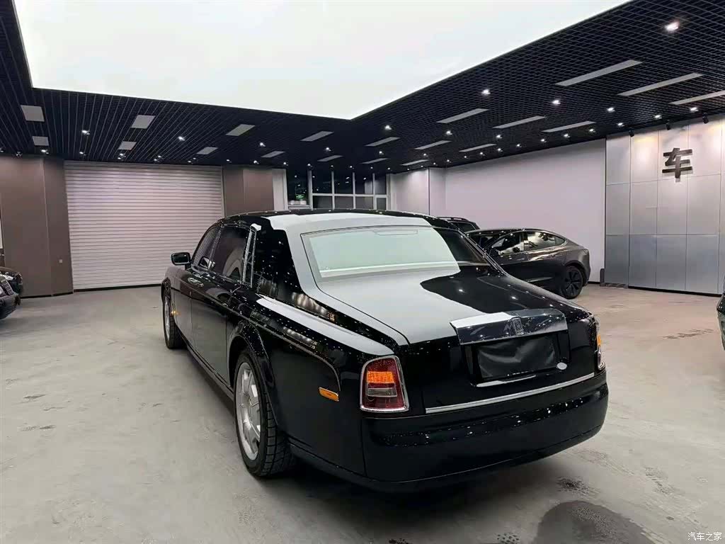 Rolls-Royce Phantom, 2007 6