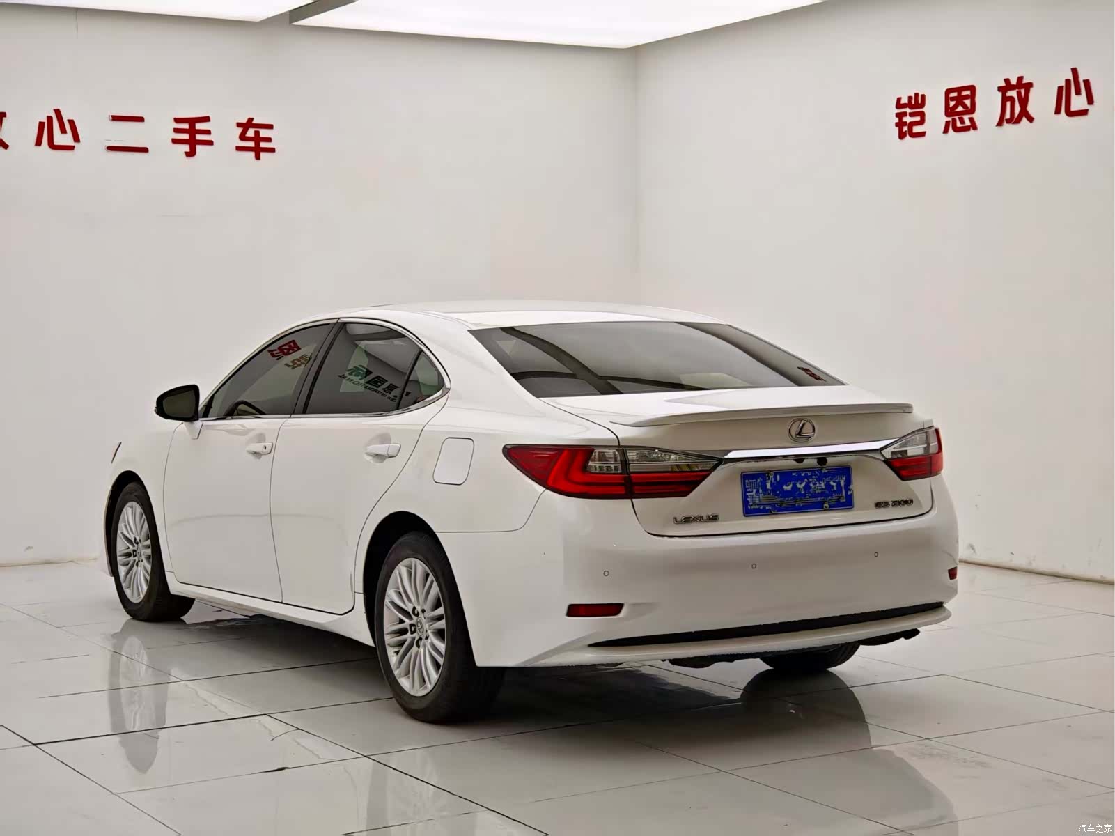 Lexus ES, 2016 8