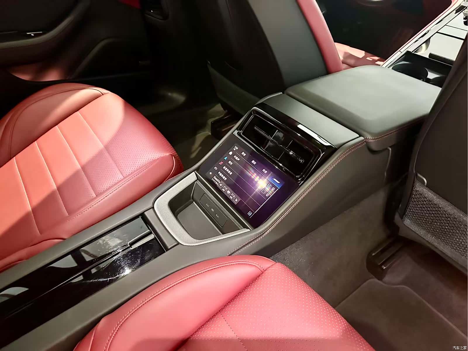 Porsche Panamera, 2024 10
