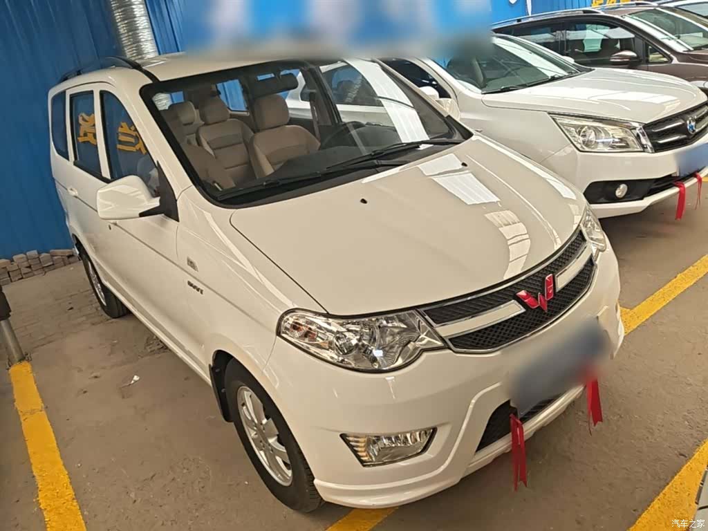 Wuling Hongguang, 2016 4
