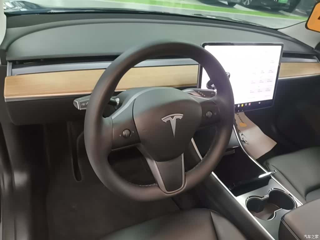 Tesla Model 3, 2020 7