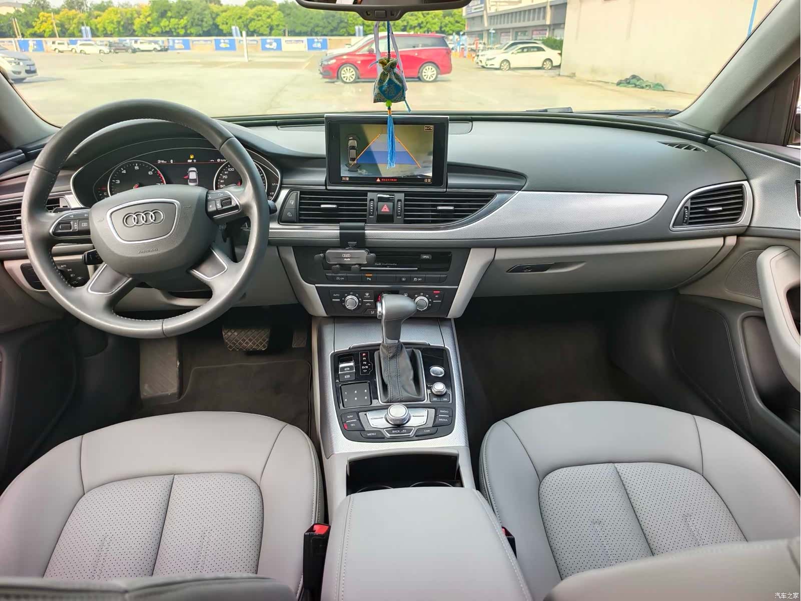 Audi A6L, 2014 11