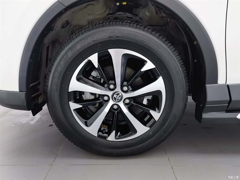 Toyota RAV4, 2018 17