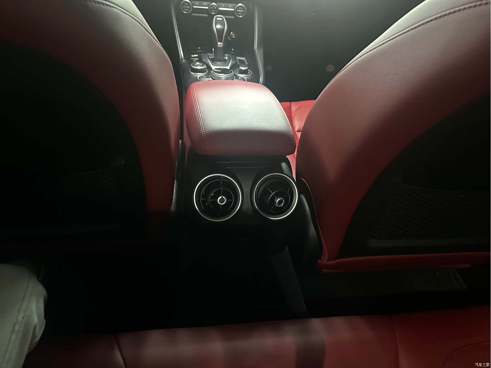Alfa Romeo Giulia, 2021 10