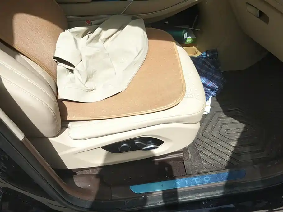 AITO Ask the world M7