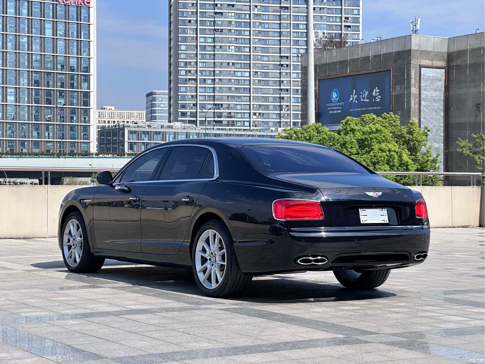 Bentley Flying Spur, 2019 11