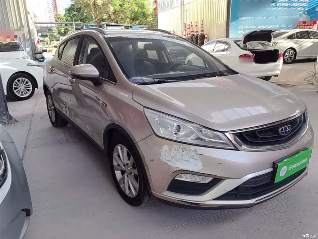 Geely Emgrand, 2017 4