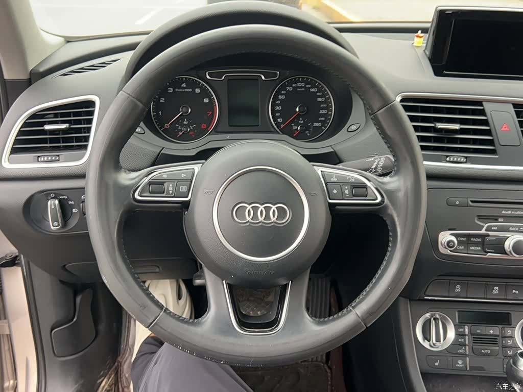 Audi Q3, 2015 4