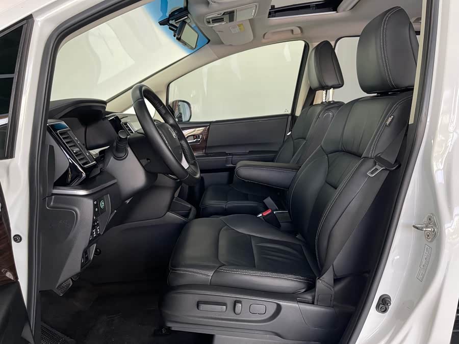 Honda Elysion 2017, фото 9