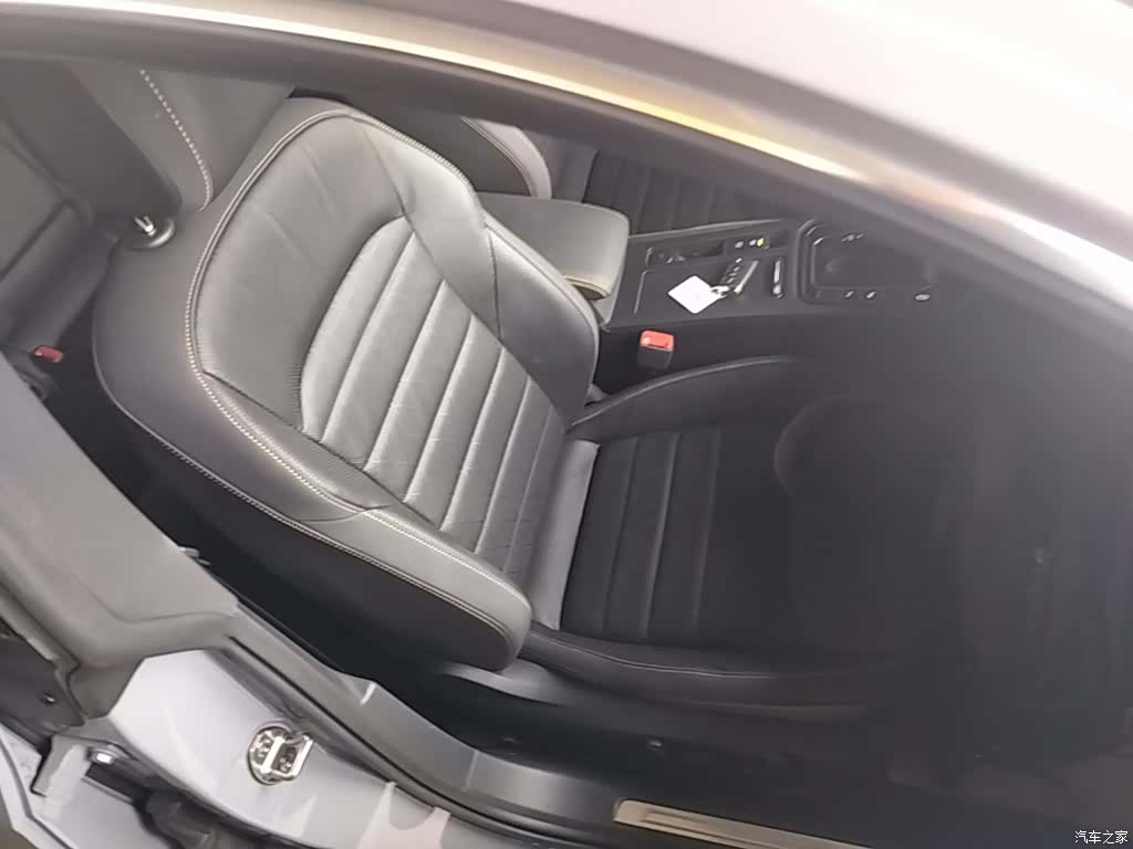 Volkswagen CC, 2025 25