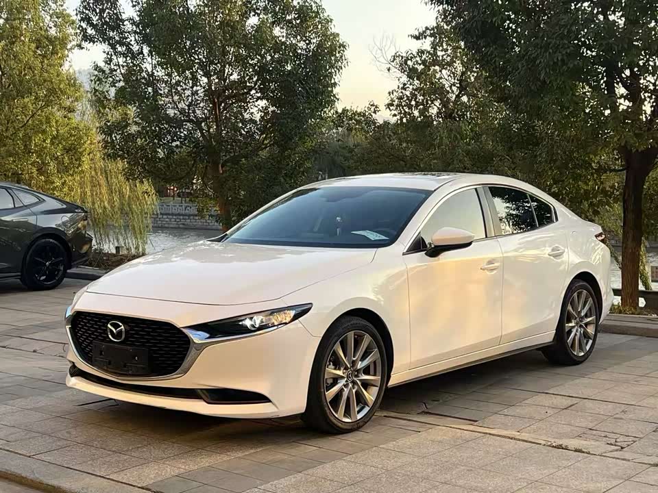 Mazda 3 Angkesaila