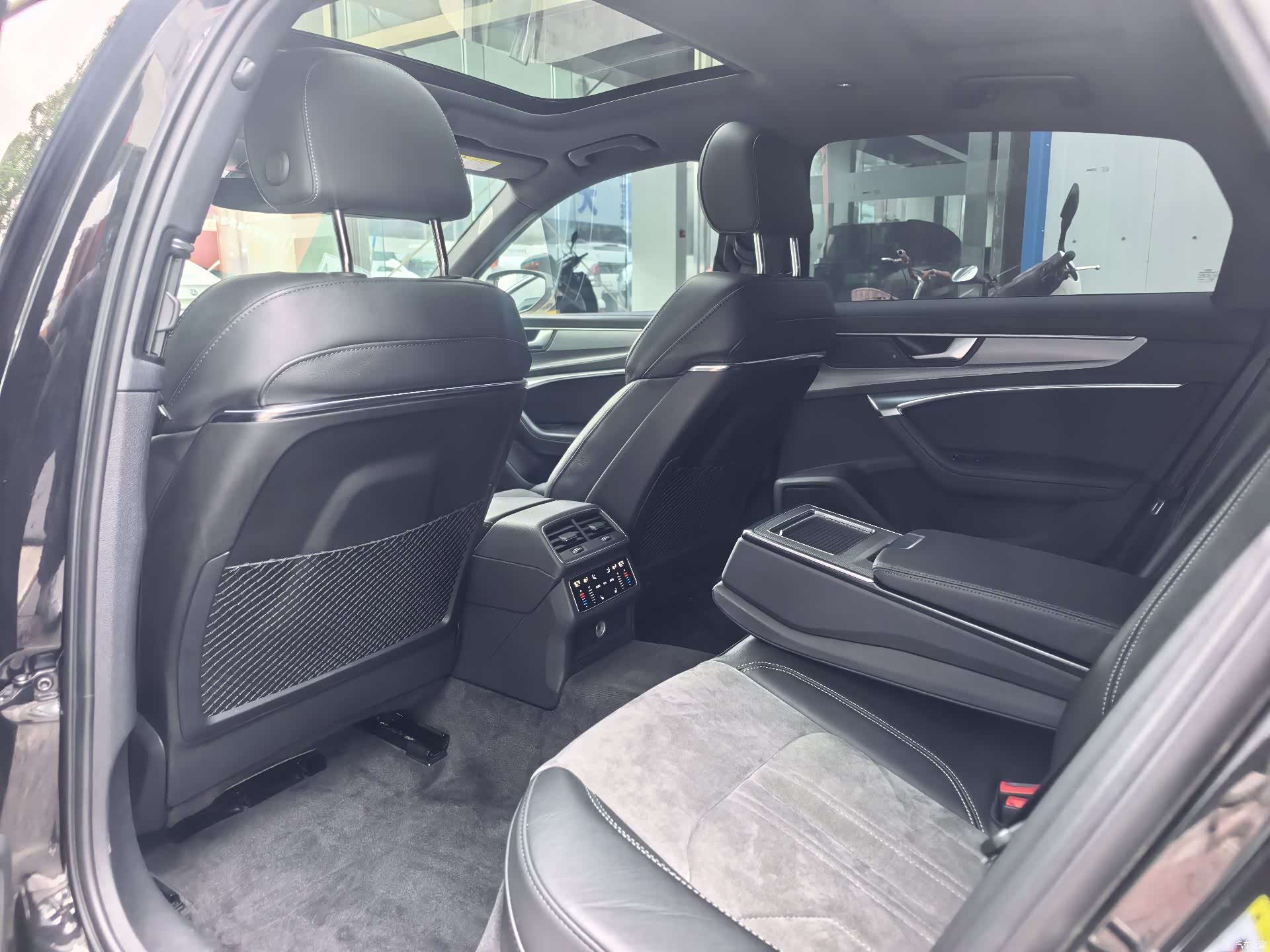 Audi A6L, 2022 8