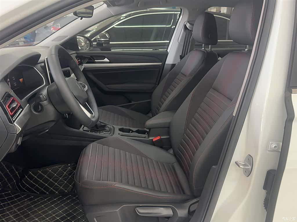 Volkswagen Lavida, 2025 10
