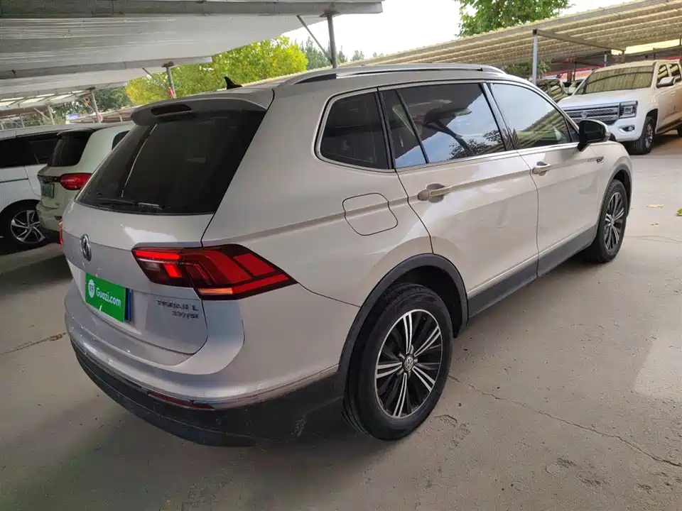 Volkswagen Tiguan L